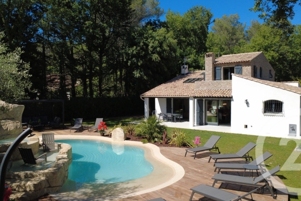 Maison de luxe à vendre à Roquefort-les-Pins, 1 850 000 €, Photo 1