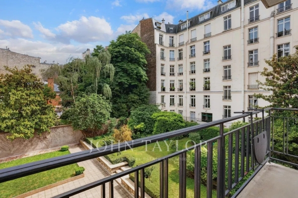 Luxury Apartment for sale in Paris 16ème, 690 000 €, Photo 1