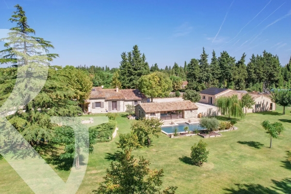Maison de luxe à vendre à Mollégès, 1 650 000 €, Photo 1