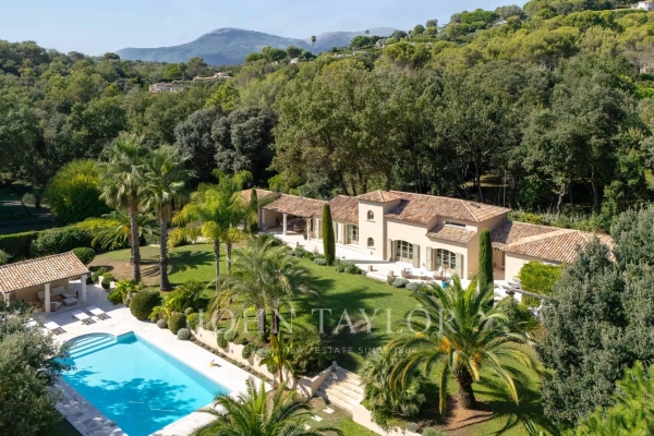 Luxury House for rental in La Colle-sur-Loup, 14 000 €, Photo 1