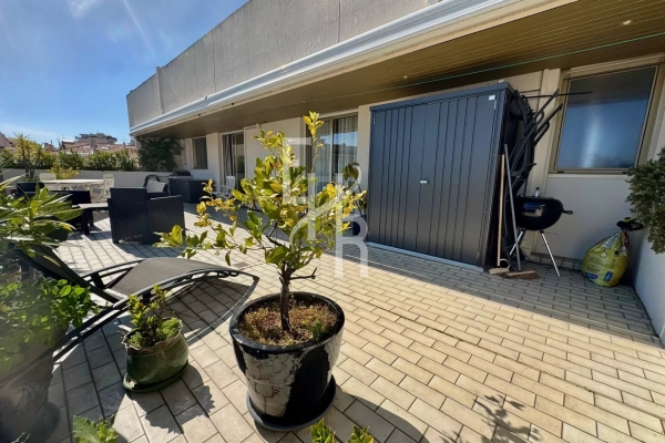 Luxury Apartment for sale in Cannes, 1 100 000 €, Photo 2