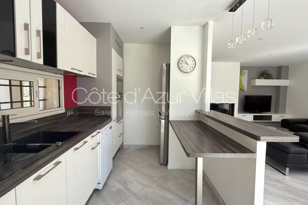 Maison de luxe à louer à Valbonne, 4 500 €, Photo 4