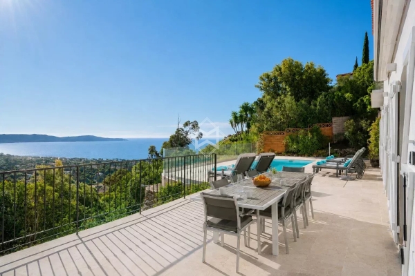 Luxury House for sale in Cavalaire-sur-Mer, 2 155 000 €, Photo 3