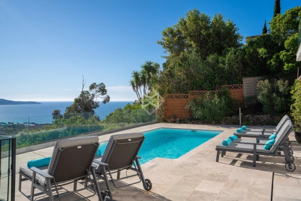 Luxury House for sale in Cavalaire-sur-Mer, 2 155 000 €, Photo 4