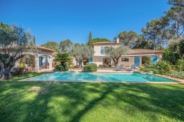 Maison de luxe à vendre à Puget-sur-Argens, 1 615 000 €, Photo 1