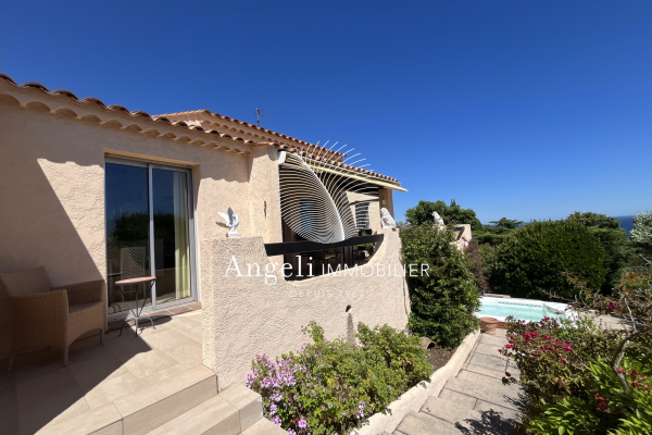 Maison de luxe à vendre à Saint-Aygulf, 760 000 €, Photo 2