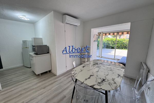 Appartement de luxe à vendre à Six Fours les Plages, 250 000 €, Photo 2