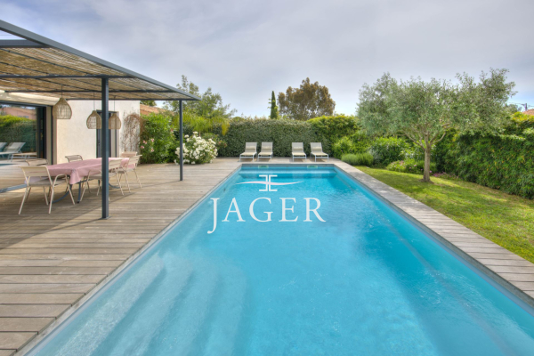 Luxury House for sale in Grimaud, 990 000 €, Photo 2
