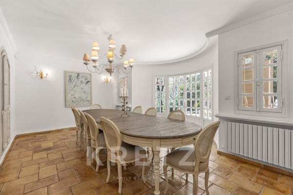 Maison de luxe à vendre à Roquefort-les-Pins, 2 150 000 €, Photo 6