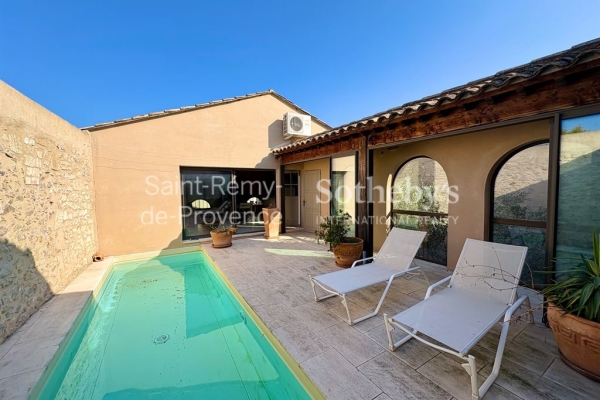 Maison de luxe à vendre à Maussane les Alpilles, 995 000 €, Photo 1