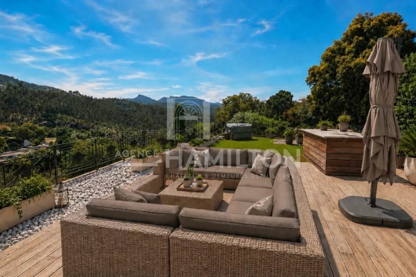 Luxury Apartment for sale in Mandelieu-la-Napoule, 820 000 €, Photo 1