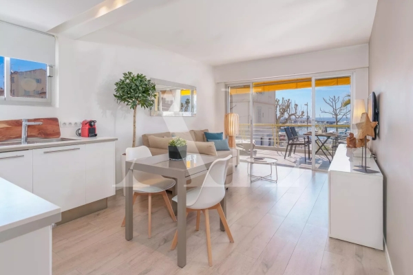 Appartement de luxe à vendre à Le Golfe Juan, 485 000 €, Photo 1