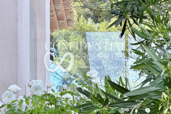 Maison de luxe à vendre à Cavalaire-sur-Mer, 1 750 000 €, Photo 3