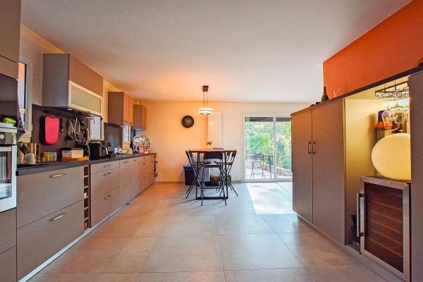 Luxury House for sale in Lorgues, 630 000 €, Photo 3