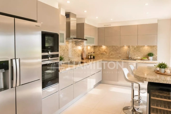 Luxury Apartment for sale in Mandelieu-la-Napoule, 820 000 €, Photo 4