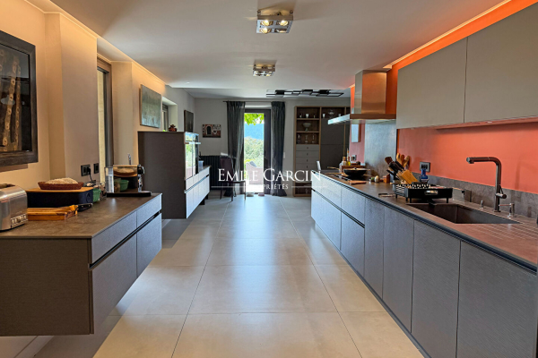 Maison de luxe à vendre à Gordes, 2 650 000 €, Photo 5