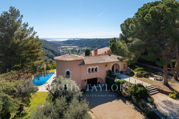 Maison de luxe à vendre à Cagnes-sur-Mer, 1 550 000 €, Photo 1