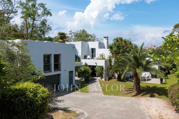 Maison de luxe à vendre à Cagnes-sur-Mer, 1 690 000 €, Photo 1