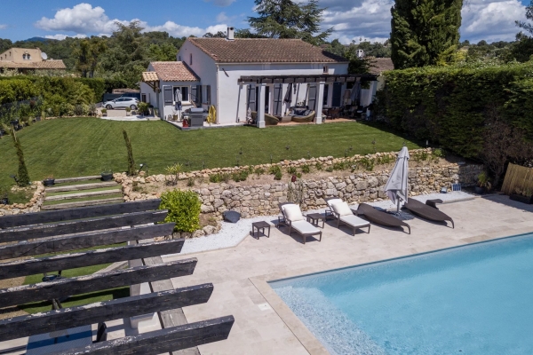 Maison de luxe à vendre à Valbonne, 850 000 €, Photo 1