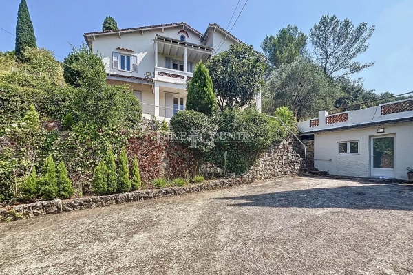 Maison de luxe à vendre à Grasse, 1 190 000 €, Photo 1