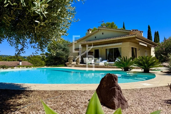 Maison de luxe à vendre à Mougins, 1 140 000 €, Photo 1