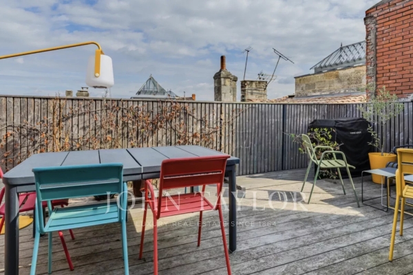 Luxury Apartment for sale in Bordeaux, 1 090 000 €, Photo 1
