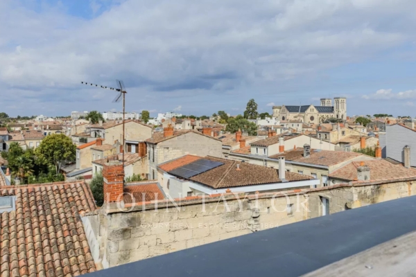 Luxury Apartment for sale in Bordeaux, 1 090 000 €, Photo 1