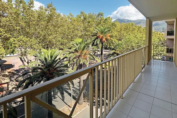 Appartement de luxe à vendre à Menton, 810 000 €, Photo 2