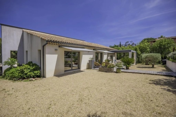 Maison de luxe à vendre à Grimaud, 1 590 000 €, Photo 2