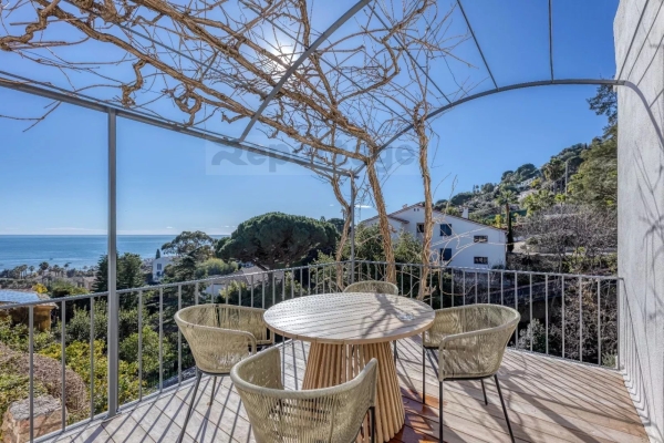 Luxury House for sale in Le Golfe Juan, 2 190 000 €, Photo 2