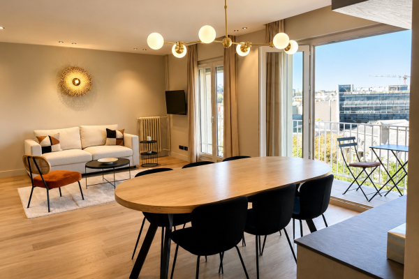 Luxury Apartment for sale in Paris 16ème, 770 000 €, Photo 1