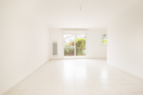Appartement de luxe à vendre à Antibes, 294 680 €, Photo 1