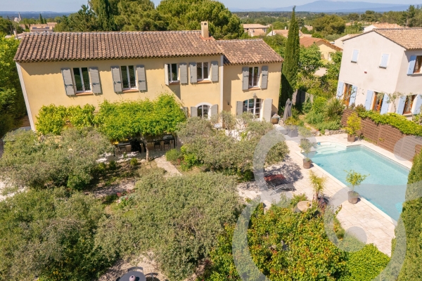 Maison de luxe à vendre à Saint-Rémy-de-Provence, 1 290 000 €, Photo 1