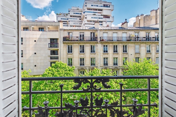 Luxury Apartment for sale in Paris 12Ème, 634 400 €, Photo 2