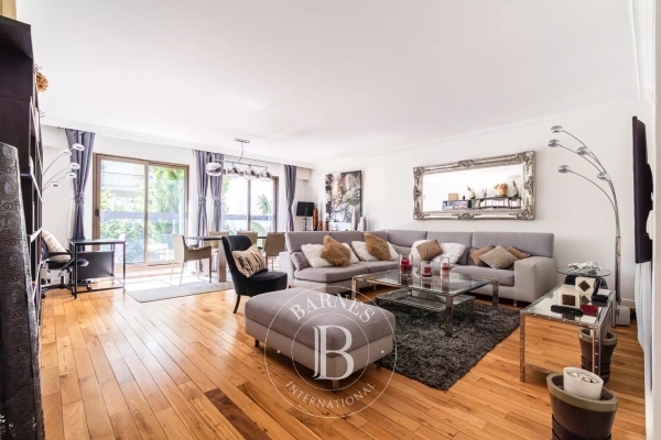 Luxury Apartment for sale in Neuilly-sur-Seine, 1 290 000 €, Photo 2