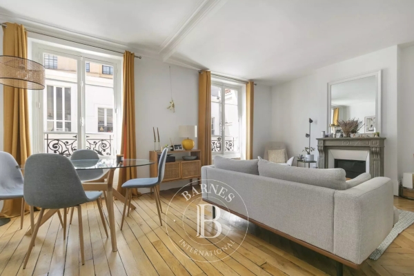 Luxury Apartment for sale in Paris 8Ème, 695 000 €, Photo 2