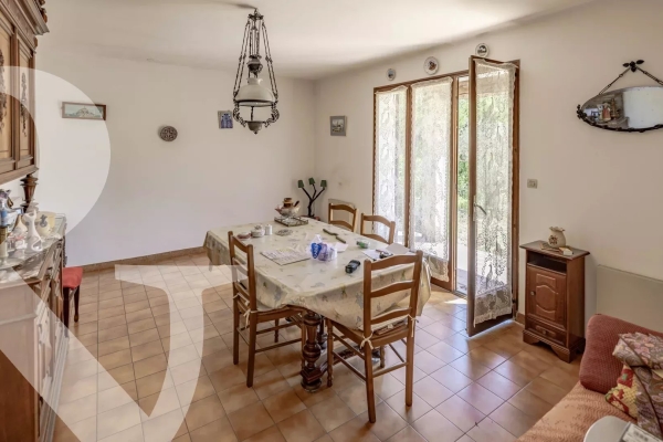 Maison de luxe à vendre à Saint-Rémy-de-Provence, 690 000 €, Photo 4