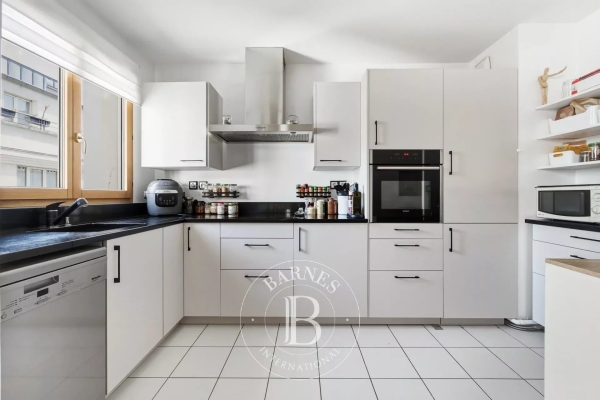 Luxury Apartment for sale in Paris 11Ème, 745 000 €, Photo 5