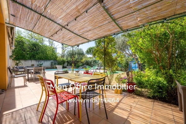 Maison de luxe à vendre à Marseille 9Ème, 772 000 €, Photo 1