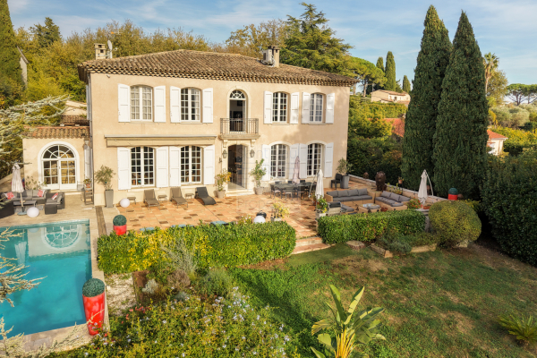 Maison de luxe à vendre à La Colle-sur-Loup, 2 190 000 €, Photo 1