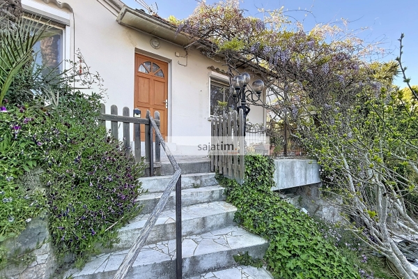 Maison de luxe à vendre à Toulon, 410 000 €, Photo 1