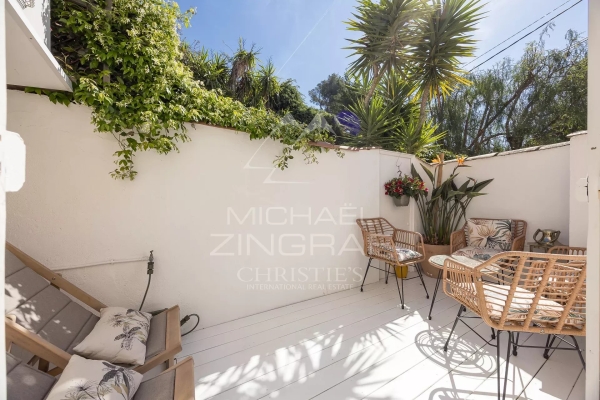 Luxury Apartment for sale in Antibes, 745 500 €, Photo 1
