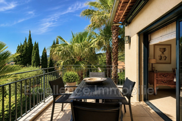 Appartement de luxe à vendre à Sainte-Maxime, 698 000 €, Photo 2