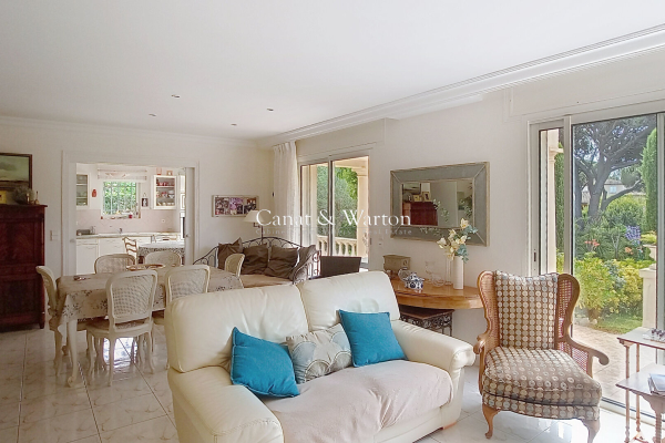 Maison de luxe à vendre à Saint-Raphaël, 978 000 €, Photo 3
