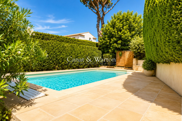 Maison de luxe à vendre à Saint-Raphaël, 978 000 €, Photo 3