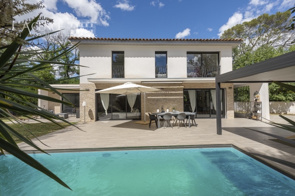 Maison de luxe à vendre à Aix-en-Provence, 1 320 000 €, Photo 1