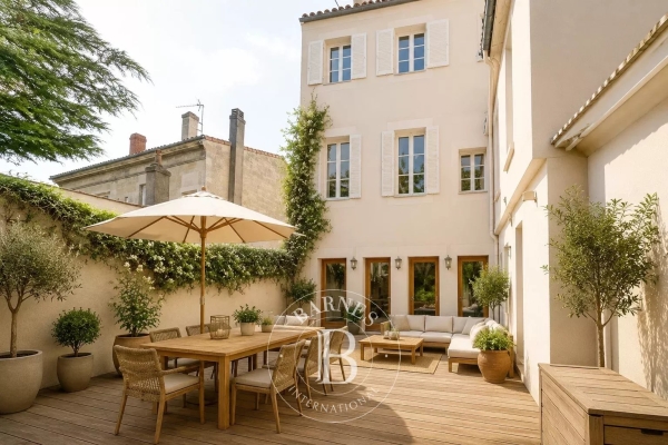 Maison de luxe à vendre à Bordeaux, 997 000 €, Photo 1