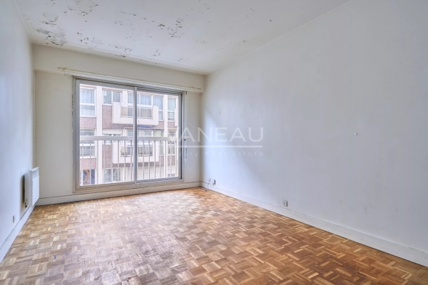 Luxury Apartment for sale in Paris 11Ème, 235 000 €, Photo 1