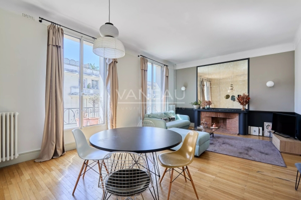 Luxury Apartment for sale in Paris 16Ème, 790 000 €, Photo 1