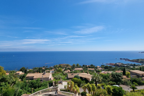 Maison de luxe à vendre à Anthéor, 1 340 000 €, Photo 1